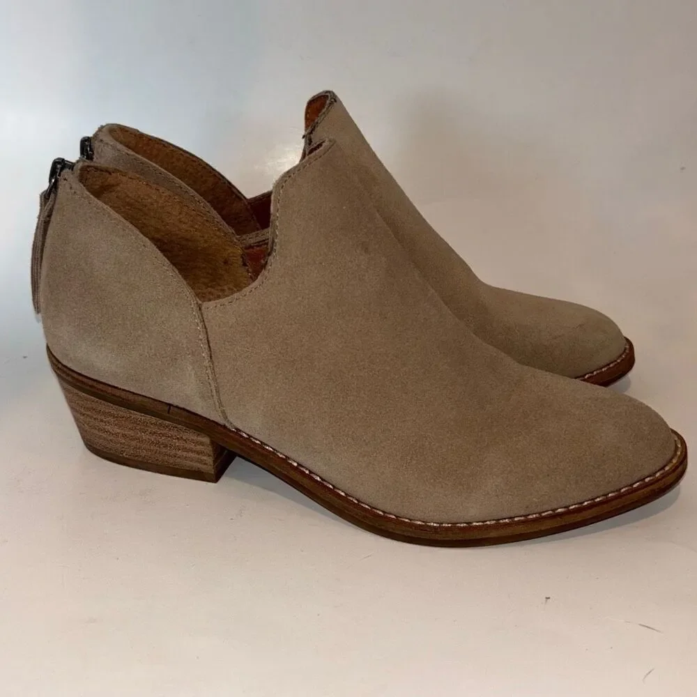 Lucky Brand Freelia tan suede leather ankle booties boots 6.5 EUC